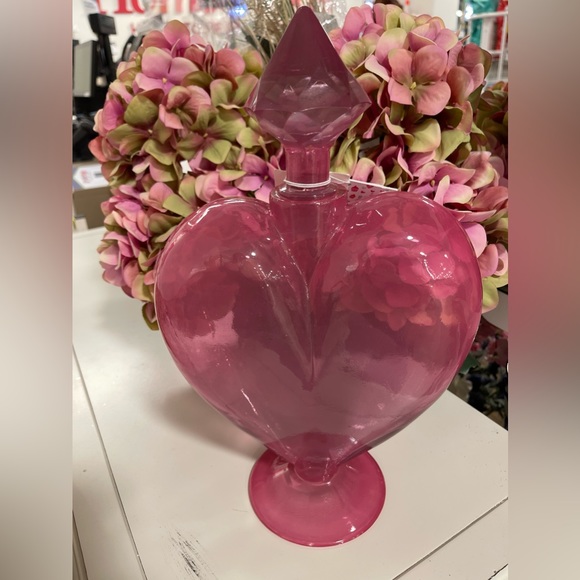 Valentine Glass Candy Heart Potion Bottle Love & Cupcakes Viral Tik Tok NWT - Picture 2 of 4